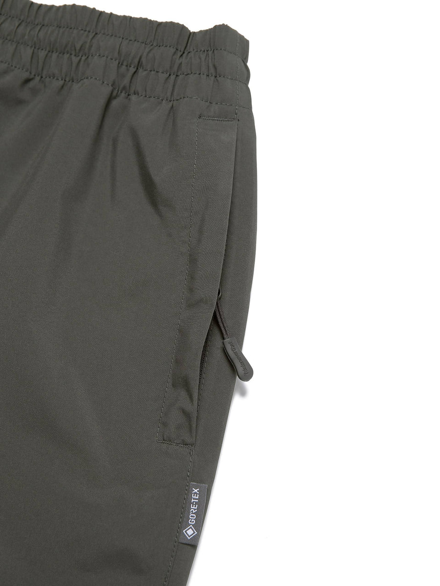 Pantalón impermeable con tecnología WINDSTOPPER-GORE-TEX LABS - Negro —  Fifth Av